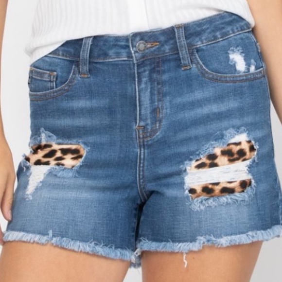 Judy Blue Distressed Jean Shorts with Leopard Accents - Picture 1 of 11